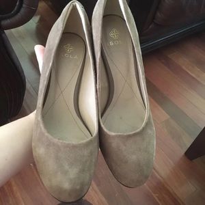 BROWN USED  HEELS